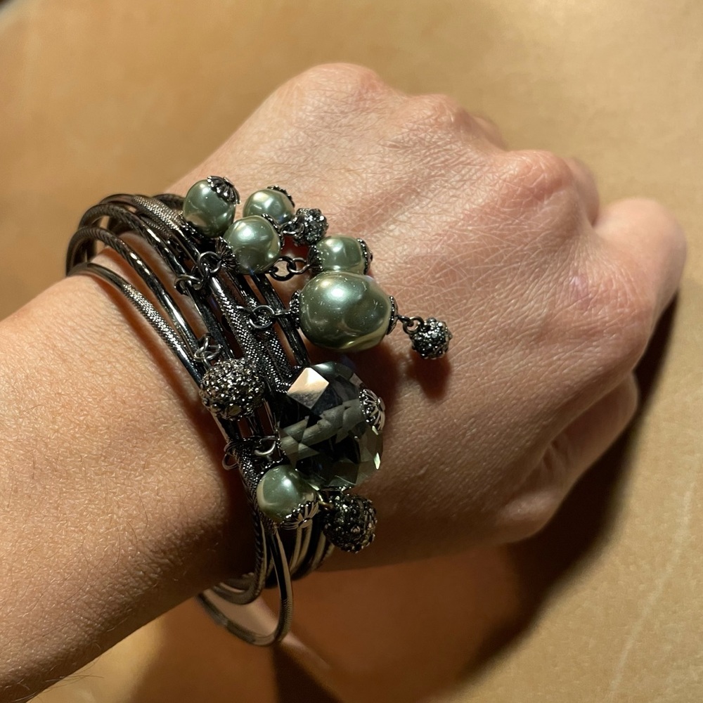 Bangle bracelet set w beads
